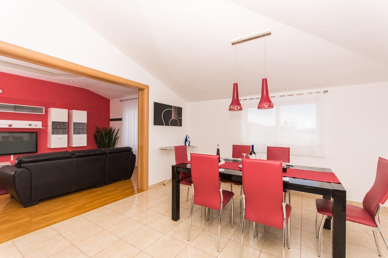 Apartments Barba Trogir Exterior foto
