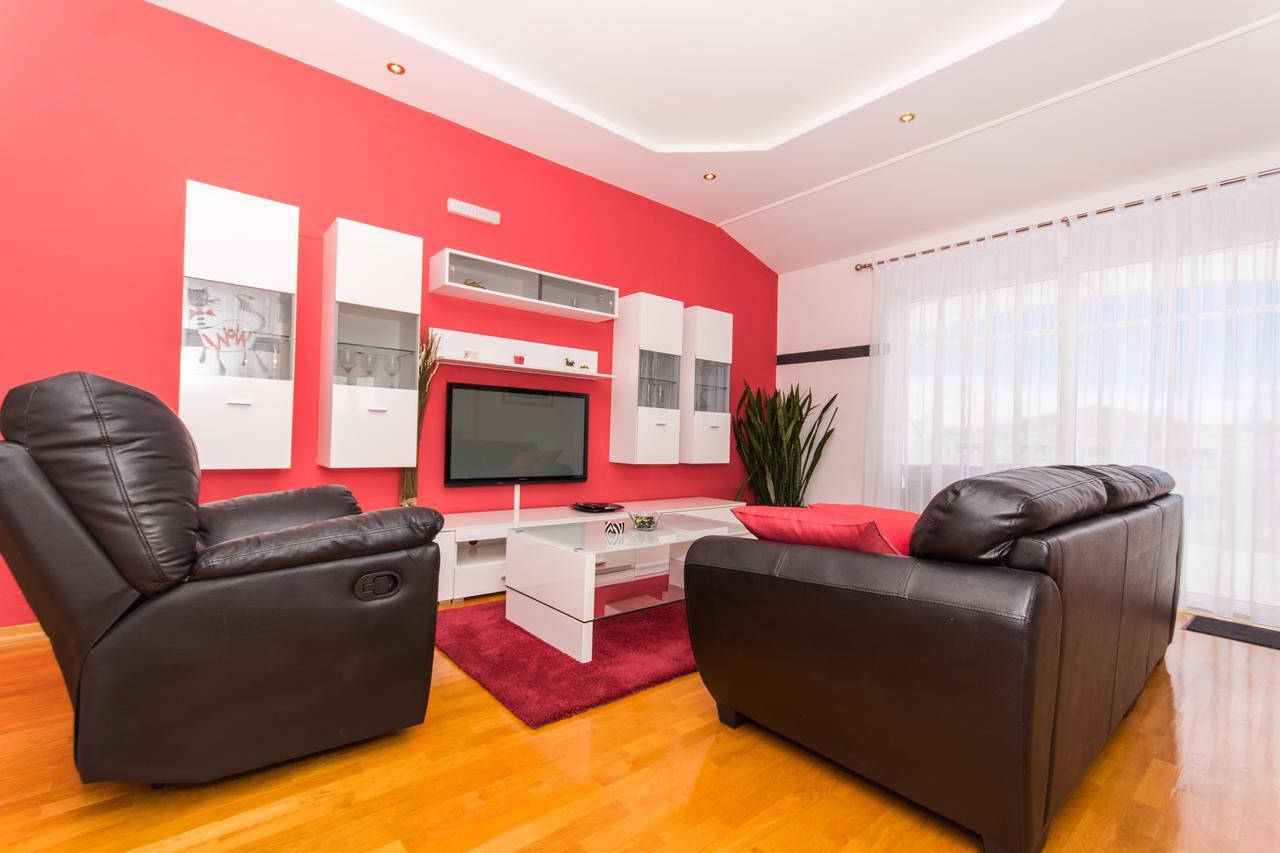 Apartments Barba Trogir Exterior foto